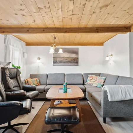 Βίλα Cozy With A View Of The North Sea